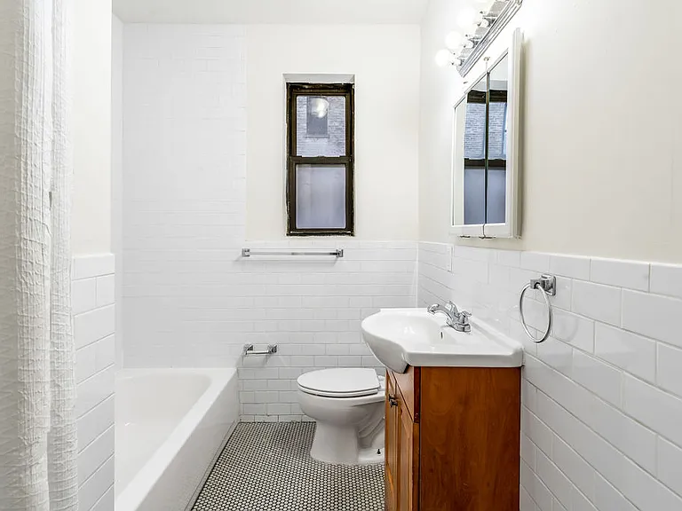 333 Fairmount — Photo 24
