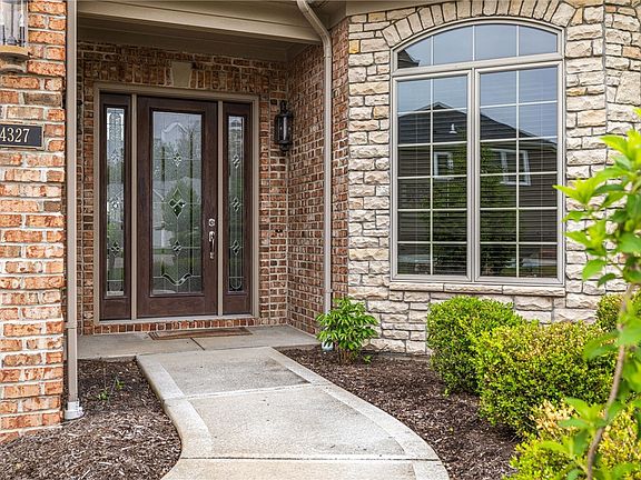 3rd image of 4327 Muirfield Dr