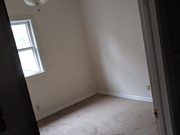 3rd image of 404 E Church St