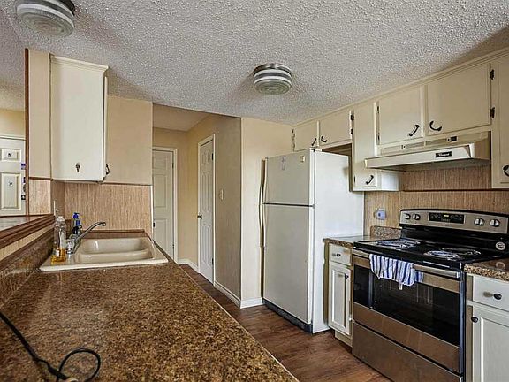 4th image of 4028 Heatherbrook Ct