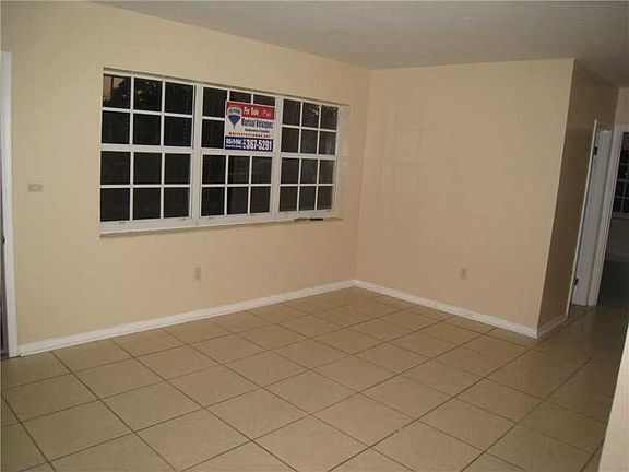 4th image of 2931 NW 157th St