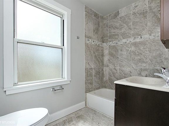 4th image of 7419 N Wolcott Ave APT 1W