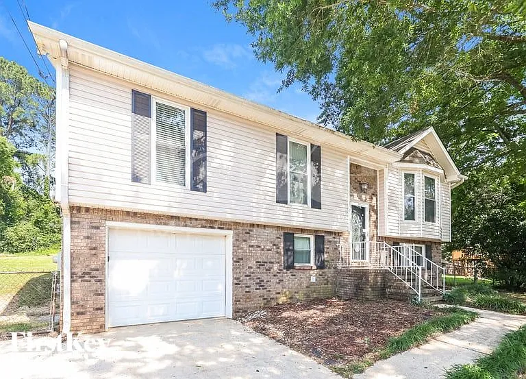 1521 Cedargate Cir — Photo 2