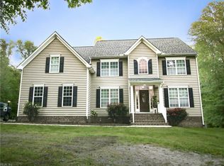 9613 Old Church Rd, New Kent, VA 23124