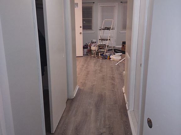 5th image of 614 W Providence Rd #B