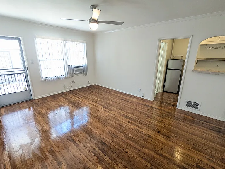 729 N Edinburgh Ave #3/4 — Photo 4