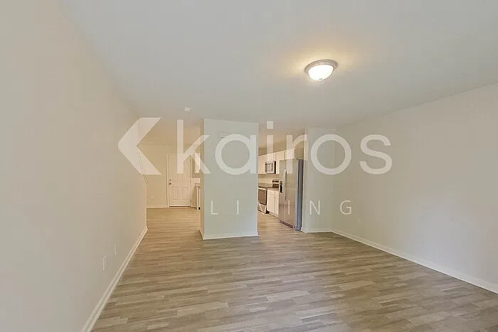 3 bed, 2.5 bath, 1603 sqft, $1,895 — Photo 3
