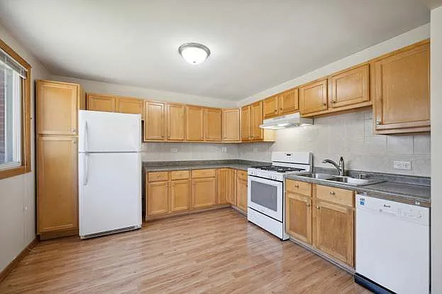 3228 Washington St — Photo 85