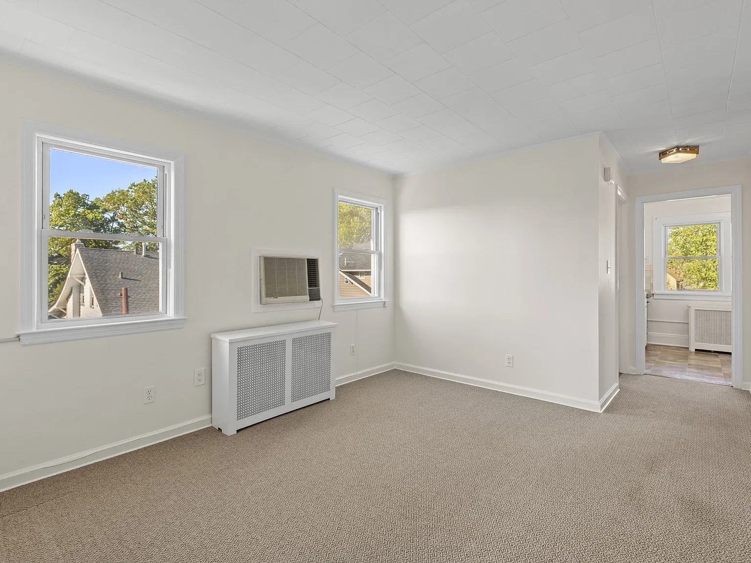 2 bed, $2,000 — Photo 2