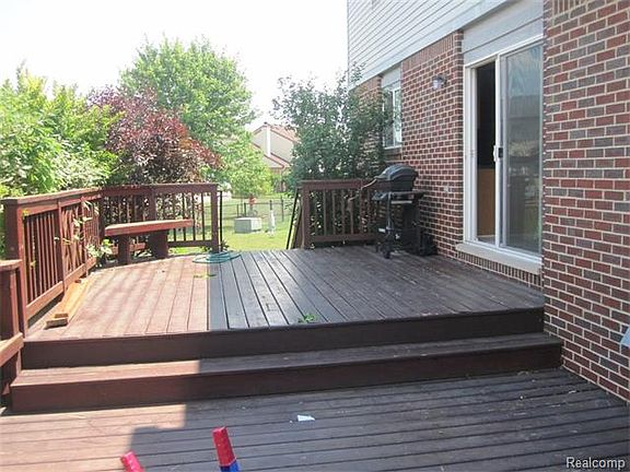 5th image of 40969 Westfield Cir