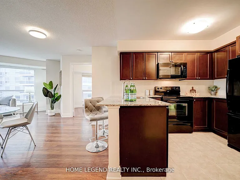 125 Village Green Sq #3210 — Photo 3