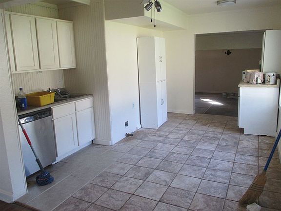 5th image of 5107 N Glen Elm Dr