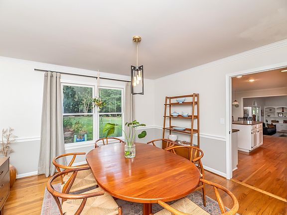 5th image of 119 Glenbriar Ct