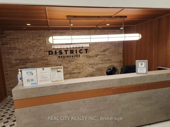2300 Saint Clair Ave W #107, Toronto, ON M6N 1K8