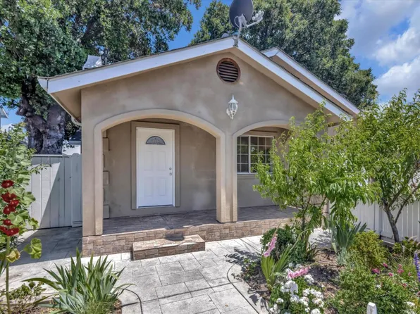 2218 Ralmar Ave, East Palo Alto, CA 94303