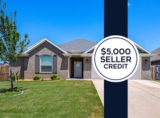 712 Diamond Ave, Lowell, AR 72745