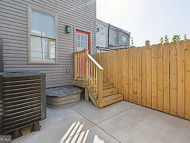 1838 E Oakdale St — Photo 27