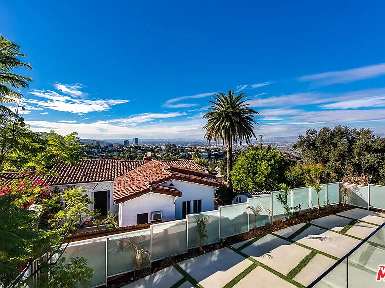 3490 Wonder View Pl — Photo 4