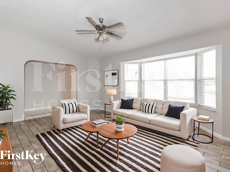 1158 SW Hunnicut Ave — Photo 4