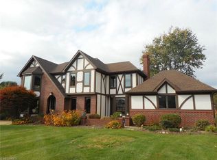950 Bridlewood Dr, Akron, OH 44321