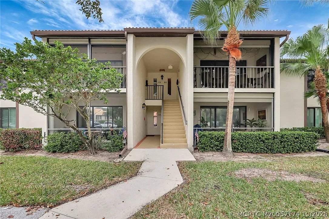 2 bed, 2.0 bath, 1111 sqft, $2,000 — Photo 1