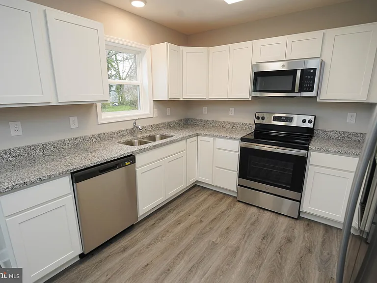 30746 Hampden Ave #A — Photo 24