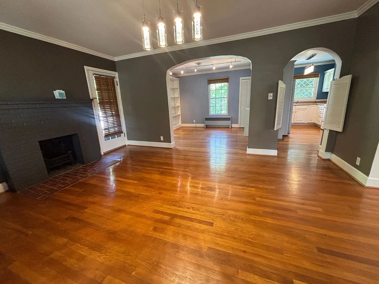 4 bedroom Roanoke County - Hidden Valley Schools — Photo 3