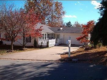 1st image of 1547 E Terry Dr