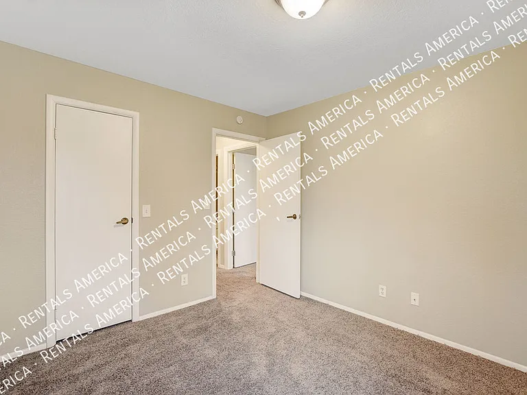 319 Simon Bolivar Dr — Photo 30