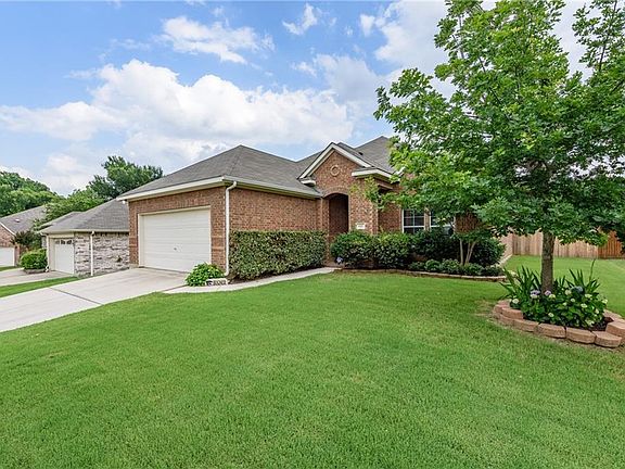 3rd image of 612 Knollwood Trail Ct