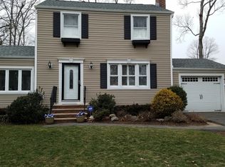 44 Lexington Dr, Livingston, NJ 07039