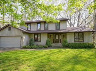 2305 Thurmont Rd, Akron, OH 44313