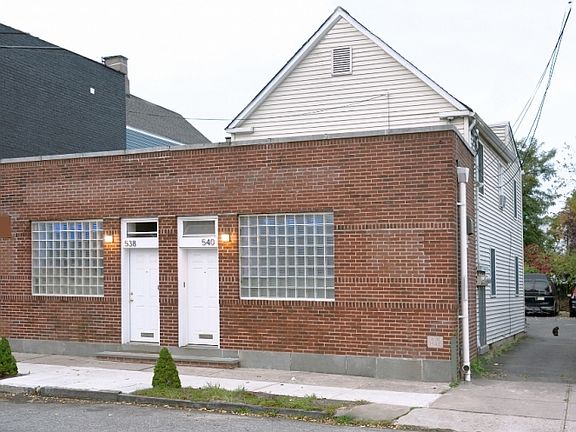 2nd image of 540 Joyce St