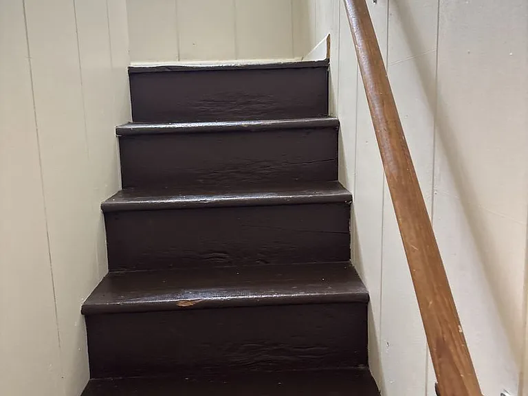 332 Stewart St — Photo 12