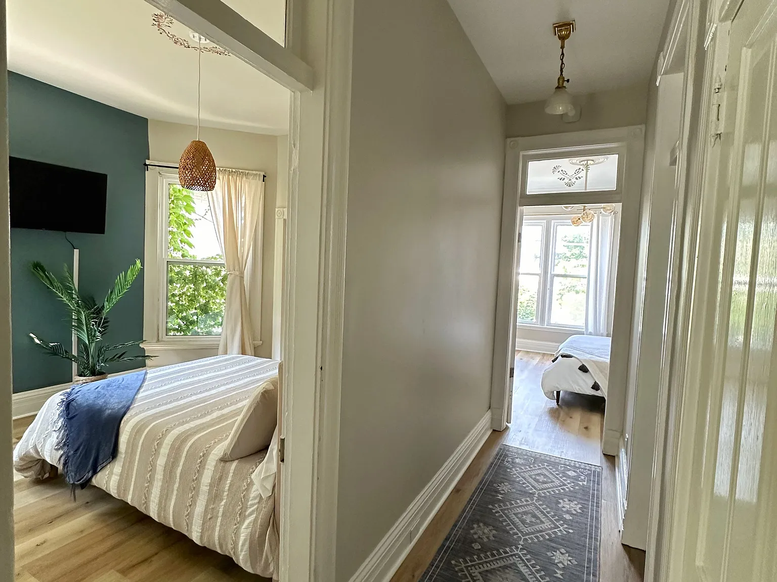 3 bed, $2,100 — Photo 4
