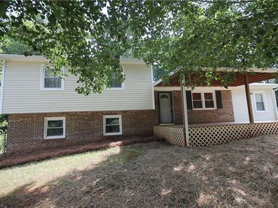 109 Partridge Ln, King, NC, 27021