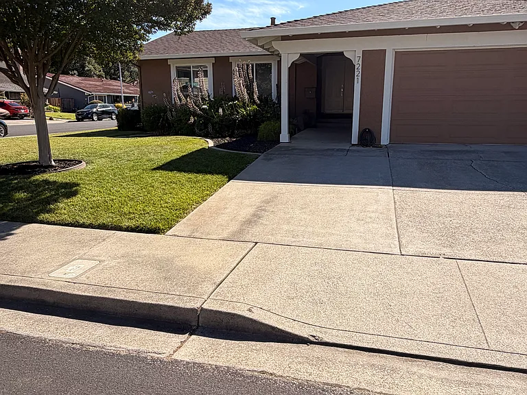 7221 Stonedale Dr — Photo 1