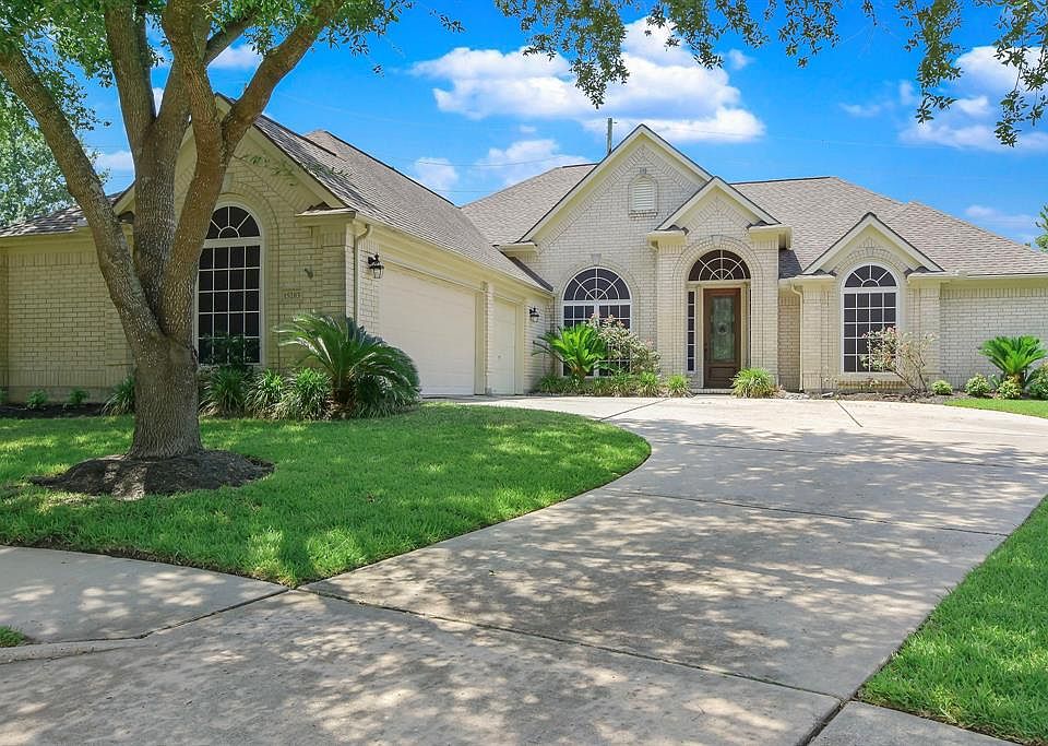 1st image of 15203 Flameleaf Gardens Ct