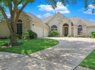 15203 Flameleaf Gardens Ct, Cypress, TX 77433