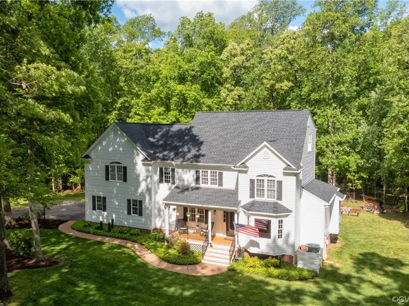 6300 Round Rock Rd, Chesterfield, VA 23838