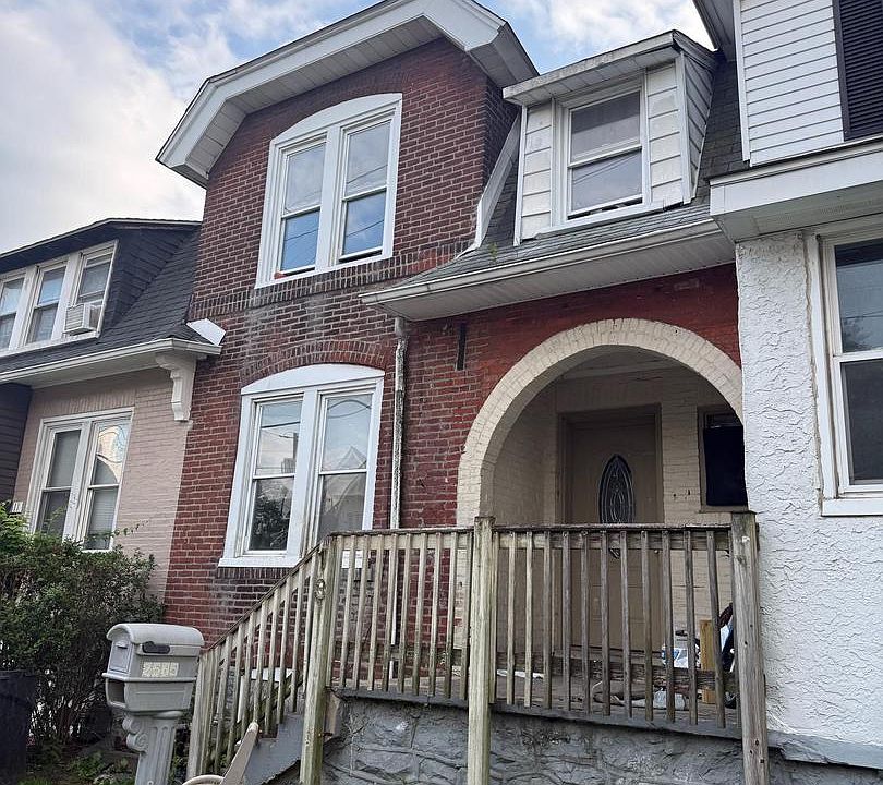 1st image of 13 Walnut St