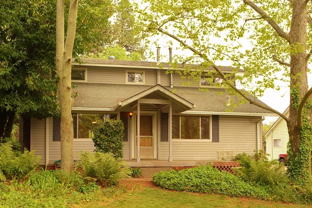 744 Annex Ave photo 1