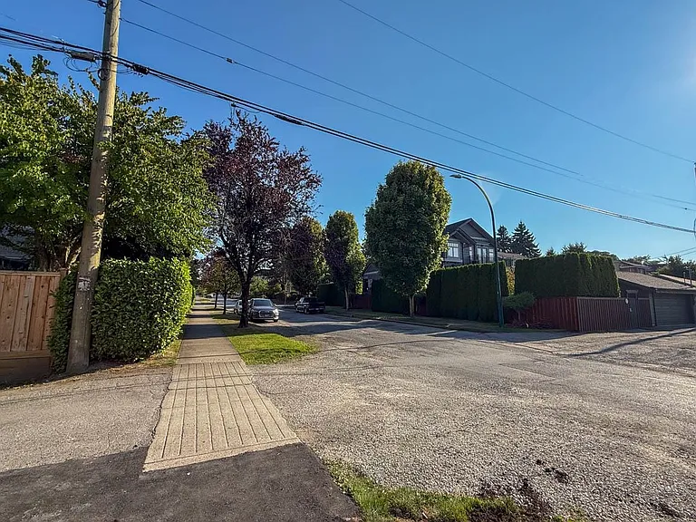 3038 Vine St — Photo 4