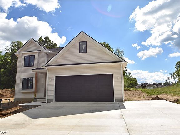 2nd image of 211 Ashwood Lndg