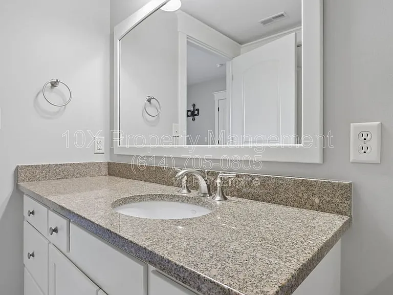9045 Terrazza South Ct — Photo 18