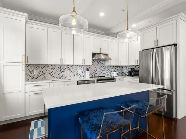 753 E Broadway #B, Boston, MA 02127