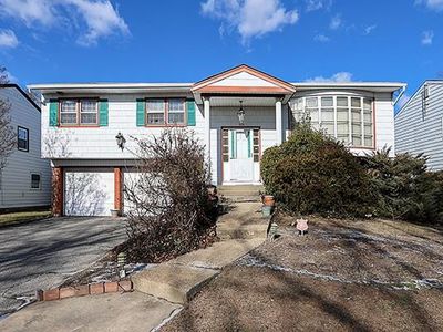 758 University Street, Valley Stream, NY, 11581