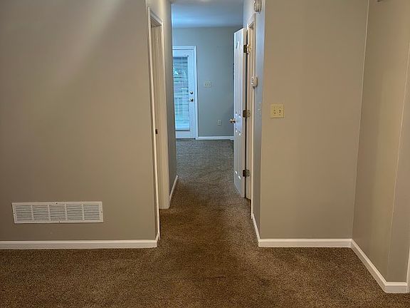 4th image of 878 Poplar St