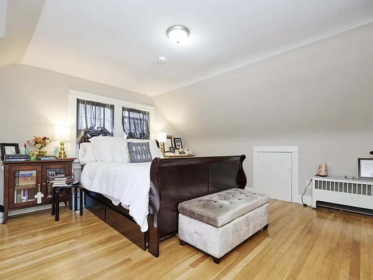 1209 Stafford Ave — Photo 16