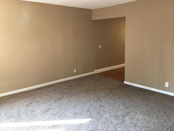 5th image of 3689 Blackwood Rd #4